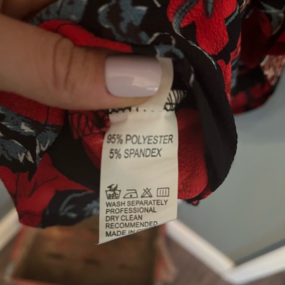 Floral Romper - Picture 4 of 6